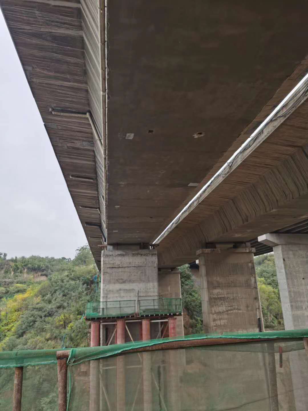 开封桥梁加固前制定可行设计方案图并用对施工方法